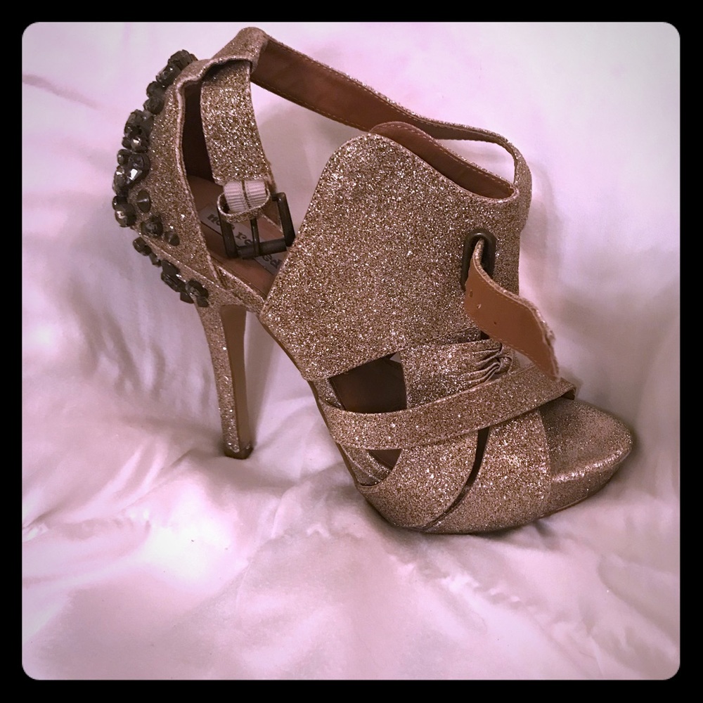 Not Rated - Gold Glitter heels